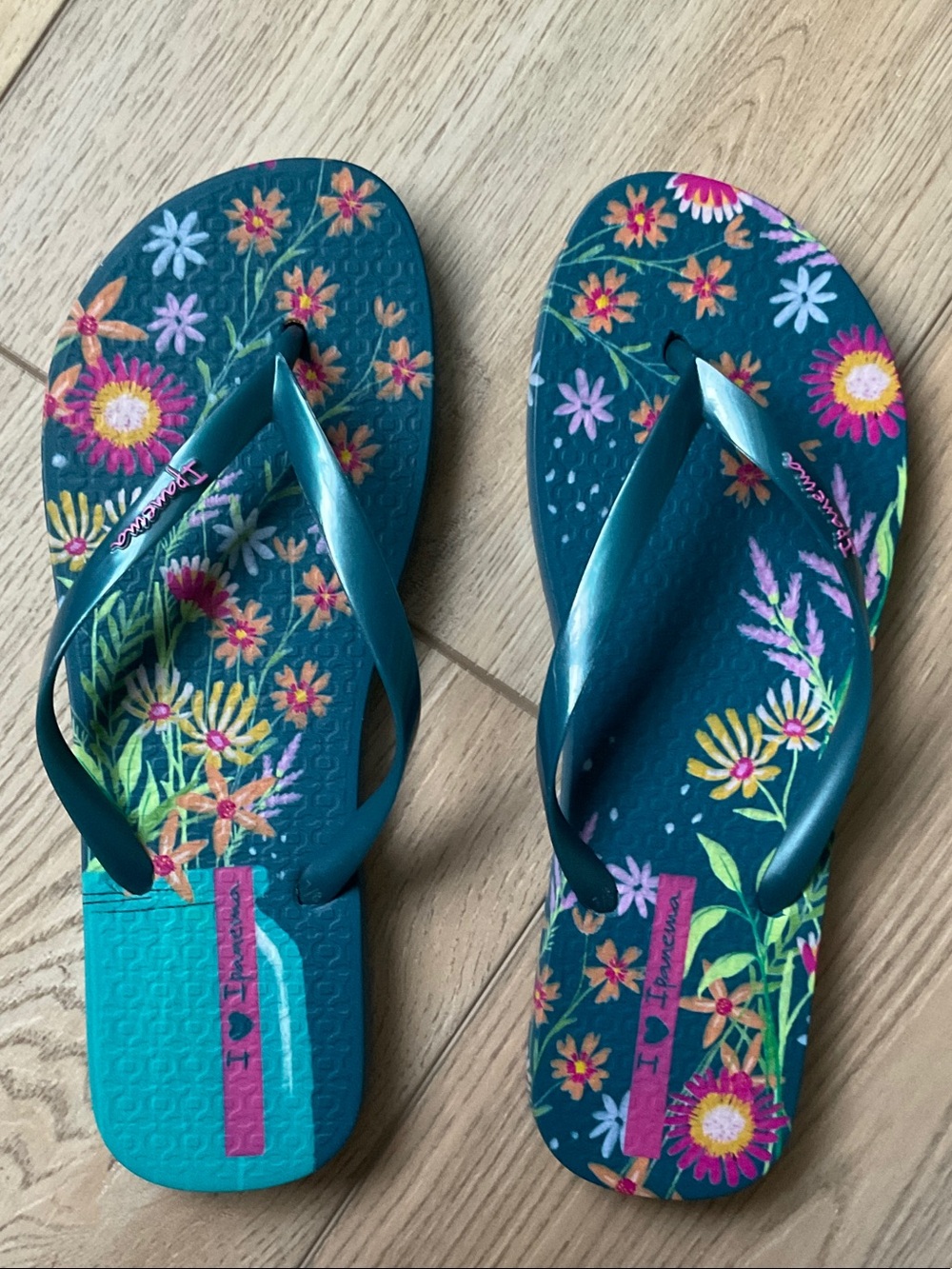 Ipanema Verao Tropical Flip Flops Size 9 Tropical Resort Boho Beach Poolside